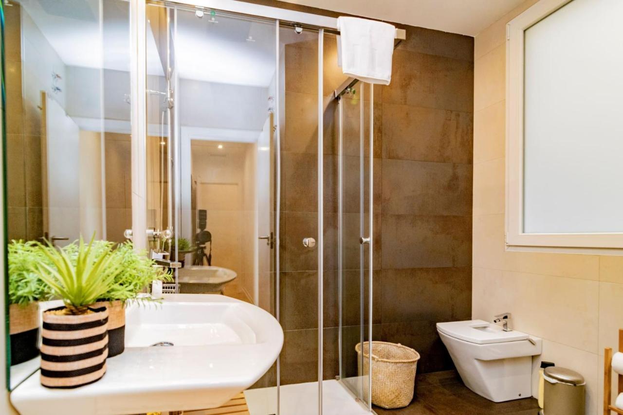 Juan Bravo Suites Madrid Eksteriør billede