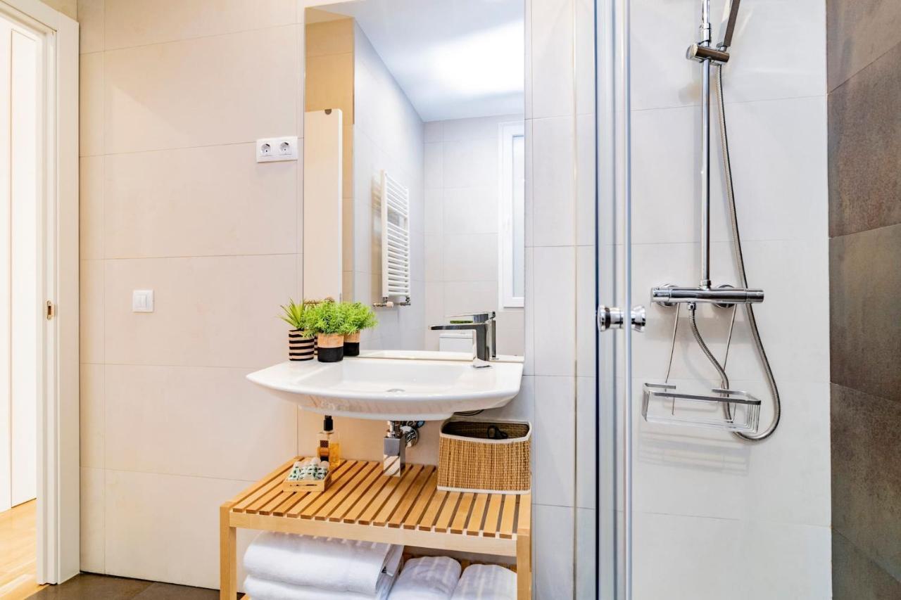 Juan Bravo Suites Madrid Eksteriør billede
