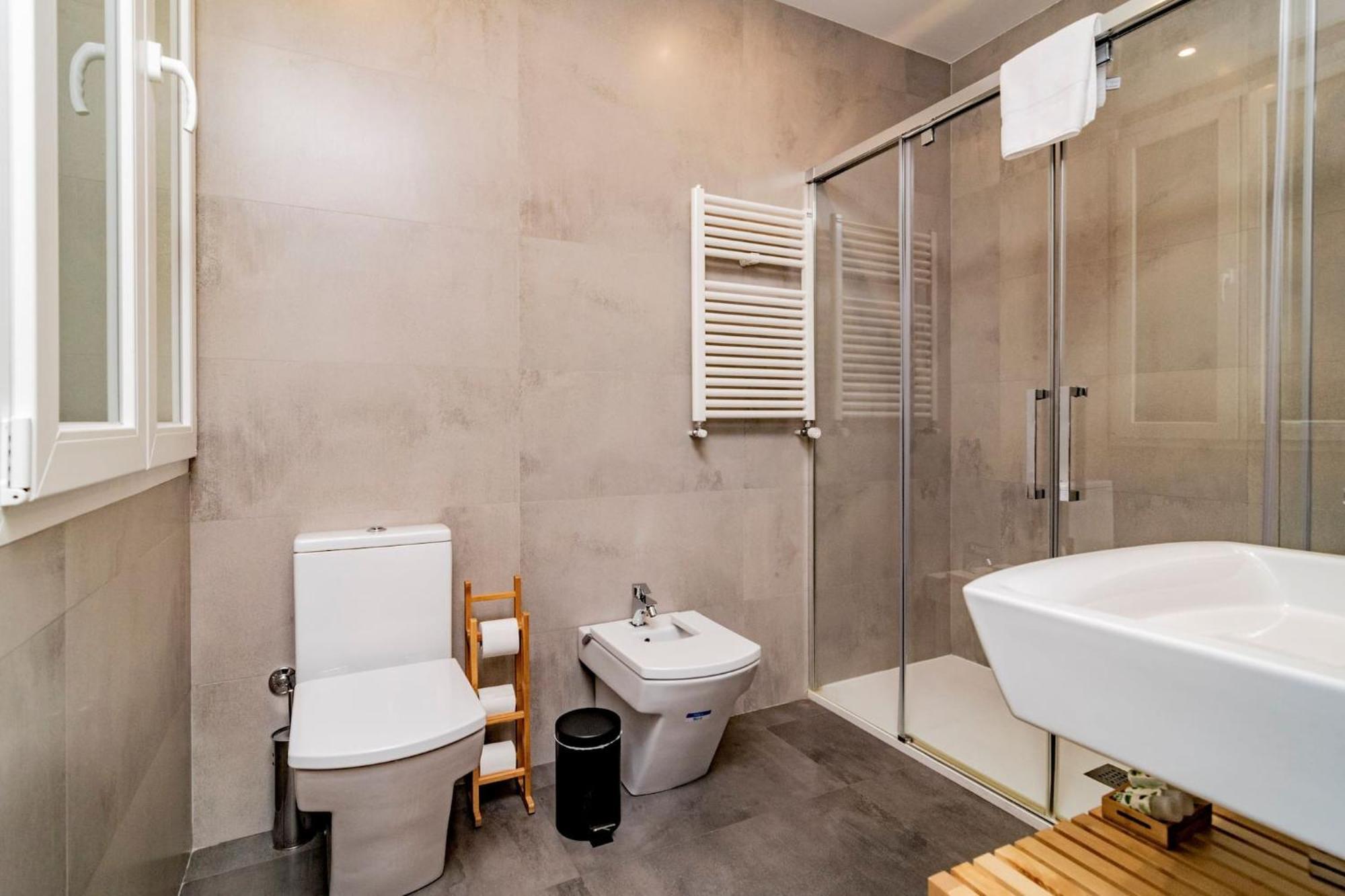 Juan Bravo Suites Madrid Eksteriør billede